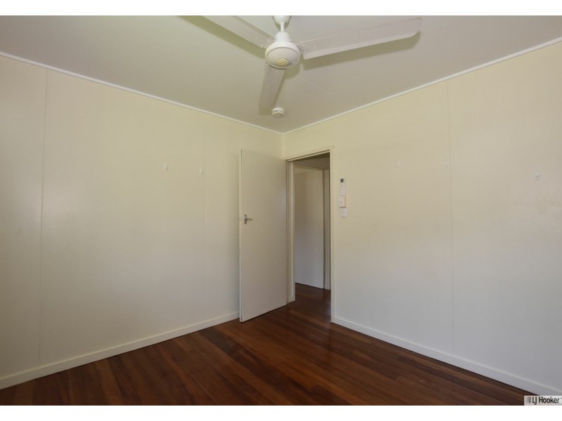 12 McDonald Street, Tully QLD 4854