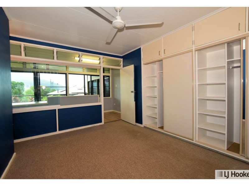 10 Briggs Street, Tully QLD 4854