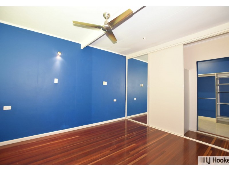 10 Briggs Street, Tully QLD 4854