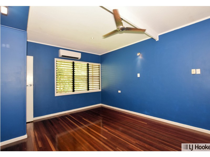 10 Briggs Street, Tully QLD 4854