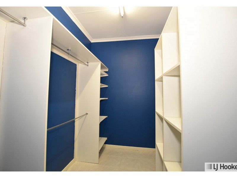 10 Briggs Street, Tully QLD 4854