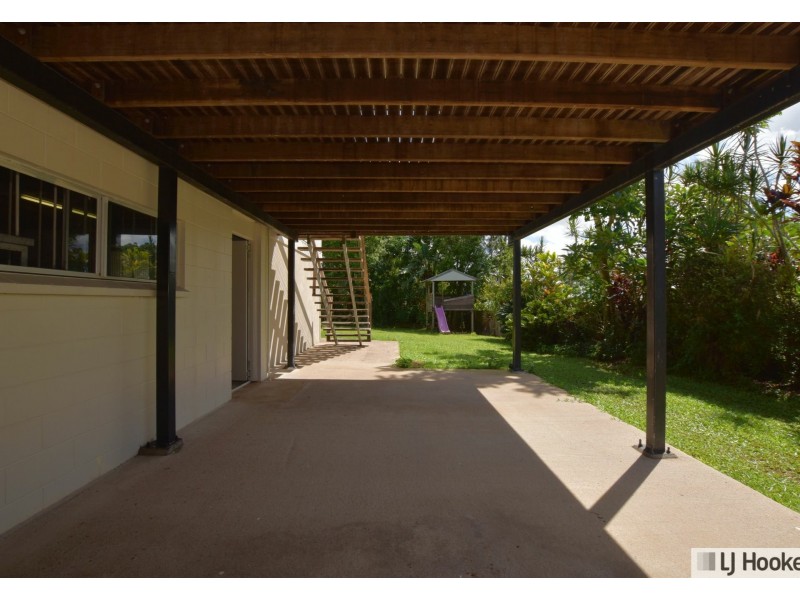 10 Briggs Street, Tully QLD 4854