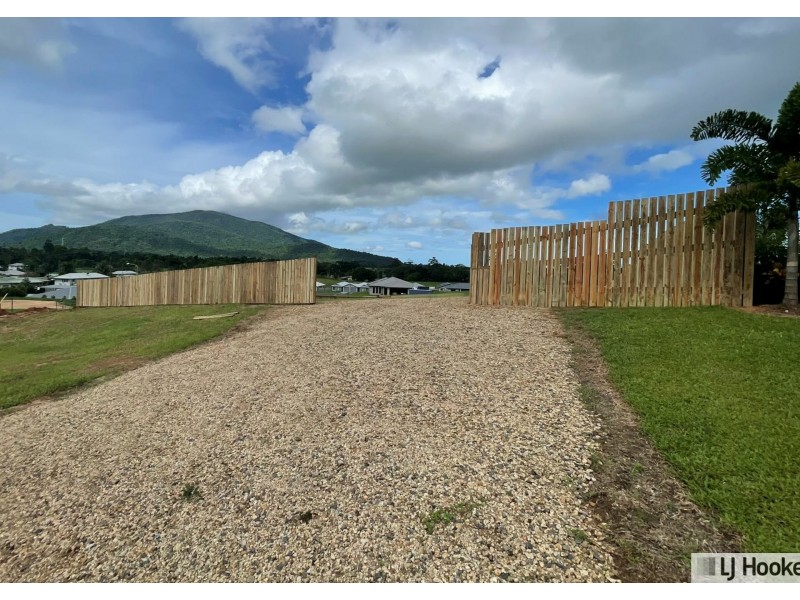 24 Pease St, Tully QLD 4854