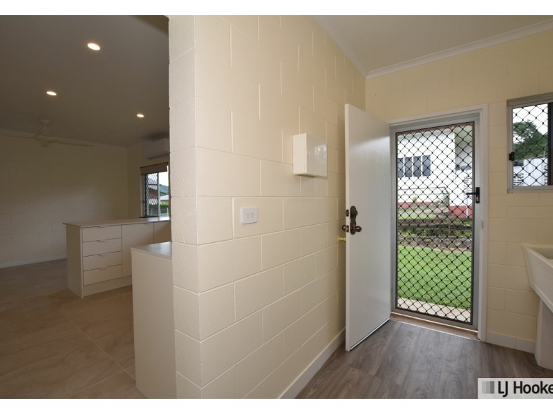 1 & 2/13 Cairns St, Tully QLD 4854