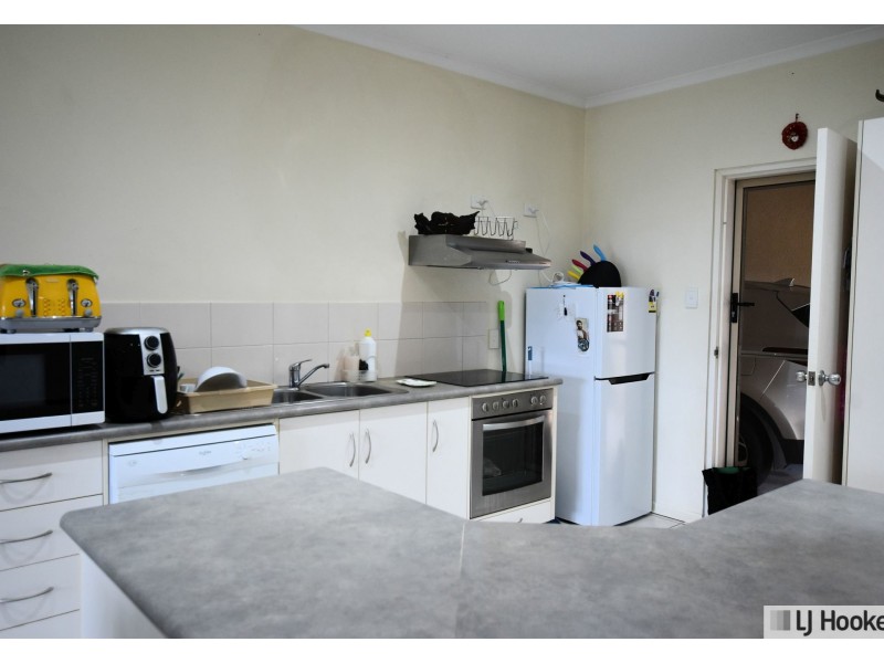 Unit 4/11 McQuillen St, Tully QLD 4854