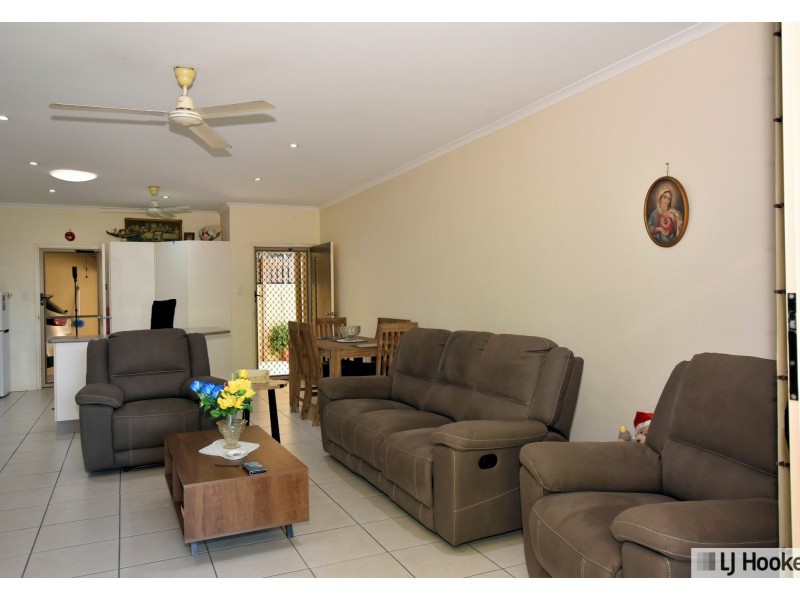 Unit 4/11 McQuillen St, Tully QLD 4854
