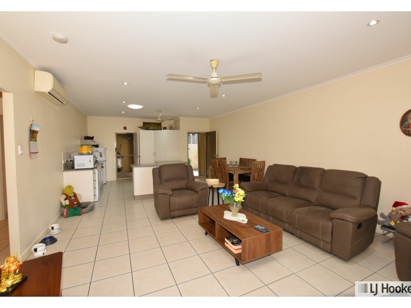 Unit 4/11 McQuillen St, Tully QLD 4854
