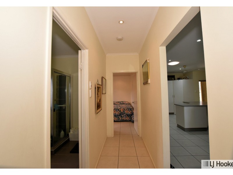 Unit 4/11 McQuillen St, Tully QLD 4854