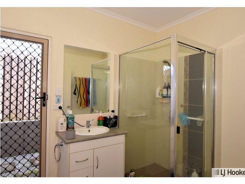 Unit 4/11 McQuillen St, Tully QLD 4854