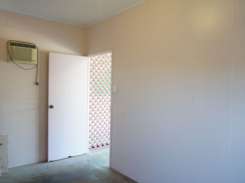 143 Bryant Street, Tully QLD 4854