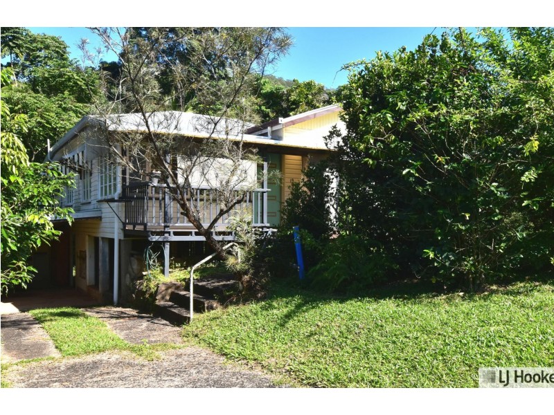 19 Hyatt Street, Tully QLD 4854