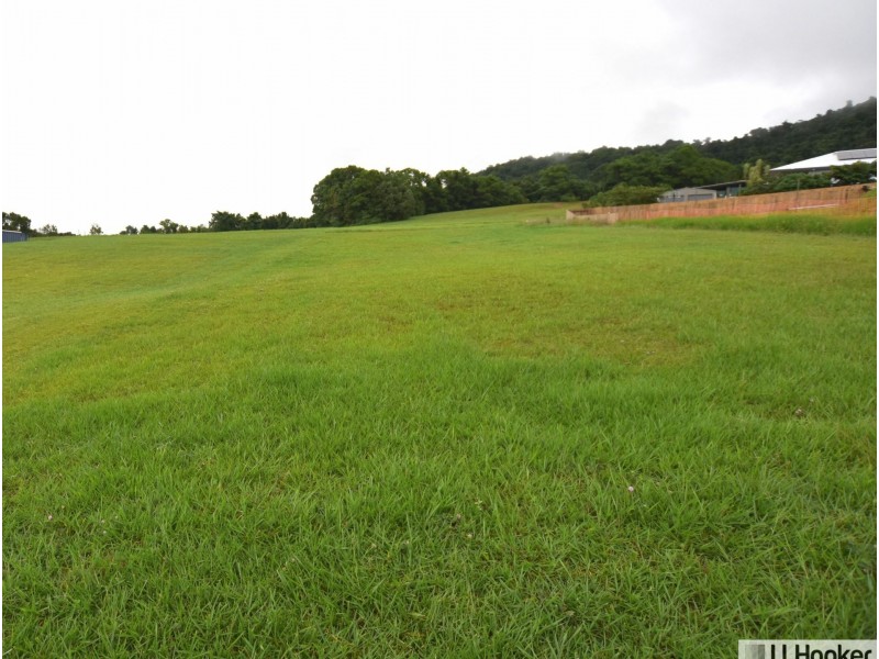 9 Gourley Street, Tully QLD 4854