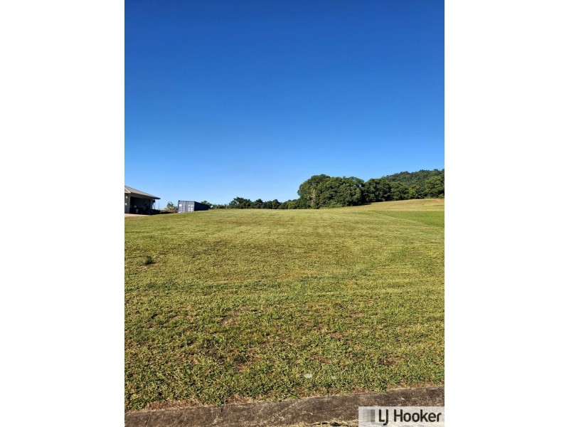 7 Gourley Street, Tully QLD 4854