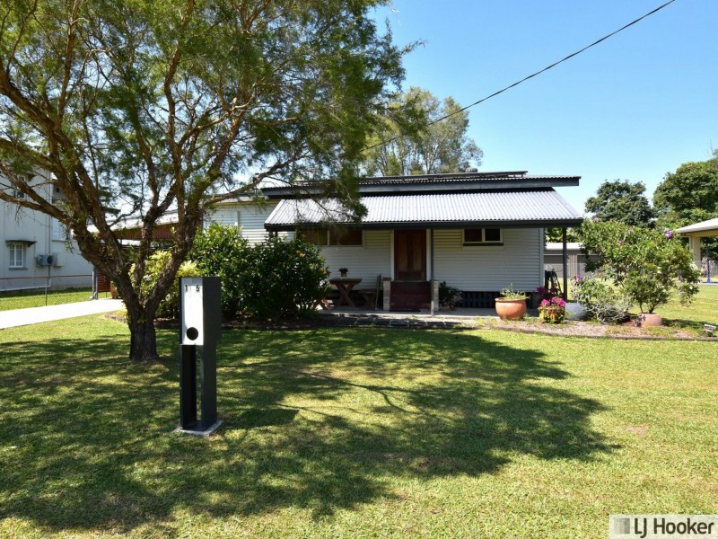 15 Trower Street, Tully QLD 4854
