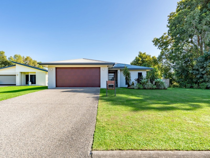 18 Amanda Crescent, Tully Heads QLD 4854