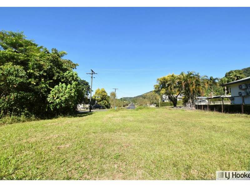 10 Parmeter Street, Tully QLD 4854