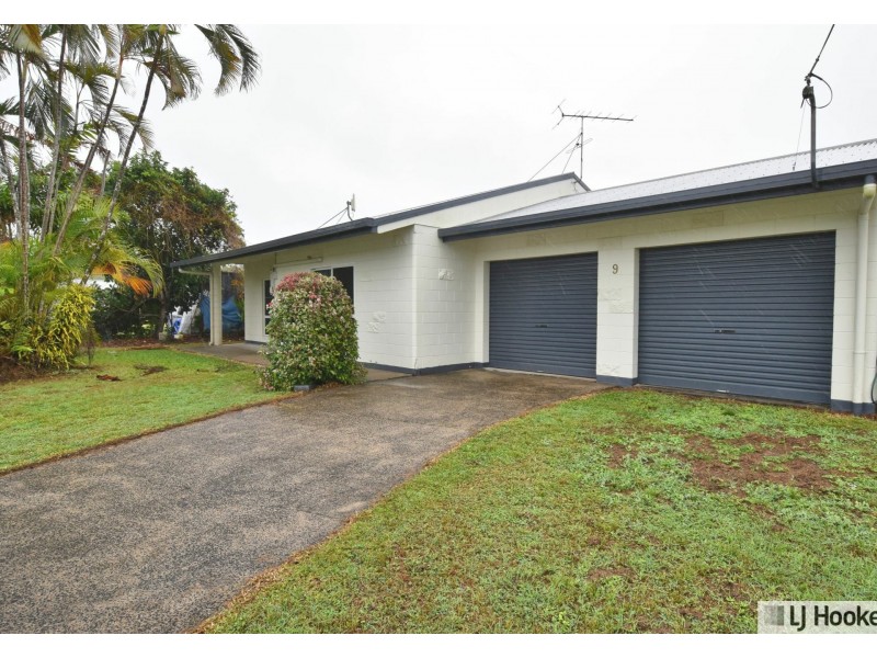 9 Casuarina Street, Tully Heads QLD 4854