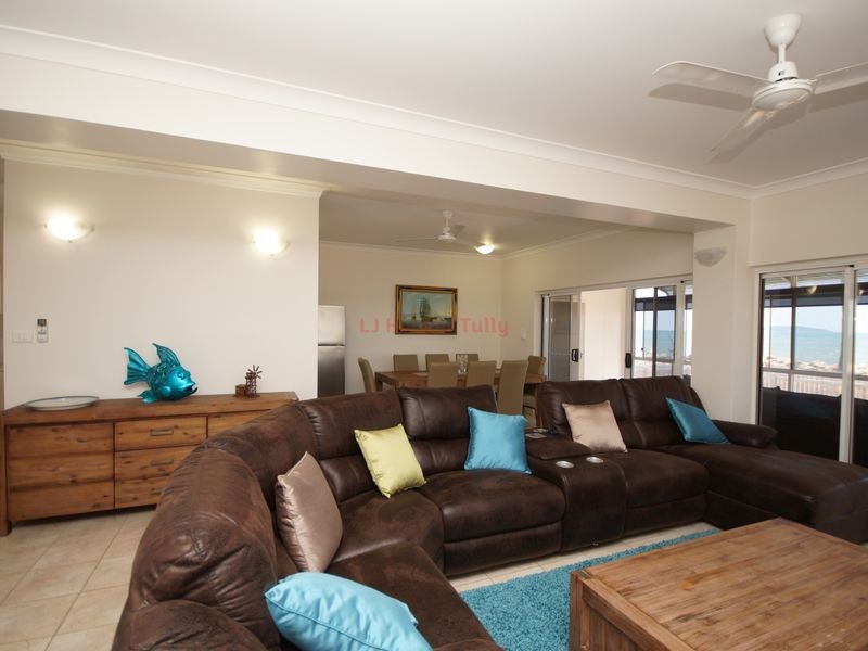 12 Taylor Street, Tully Heads QLD 4854