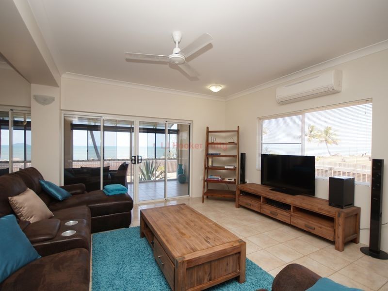 12 Taylor Street, Tully Heads QLD 4854