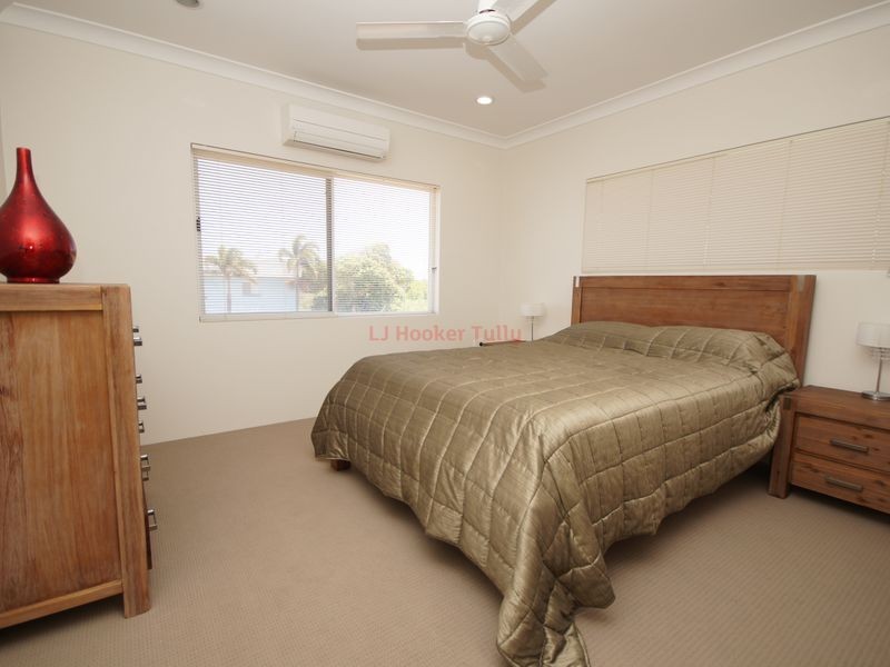 12 Taylor Street, Tully Heads QLD 4854
