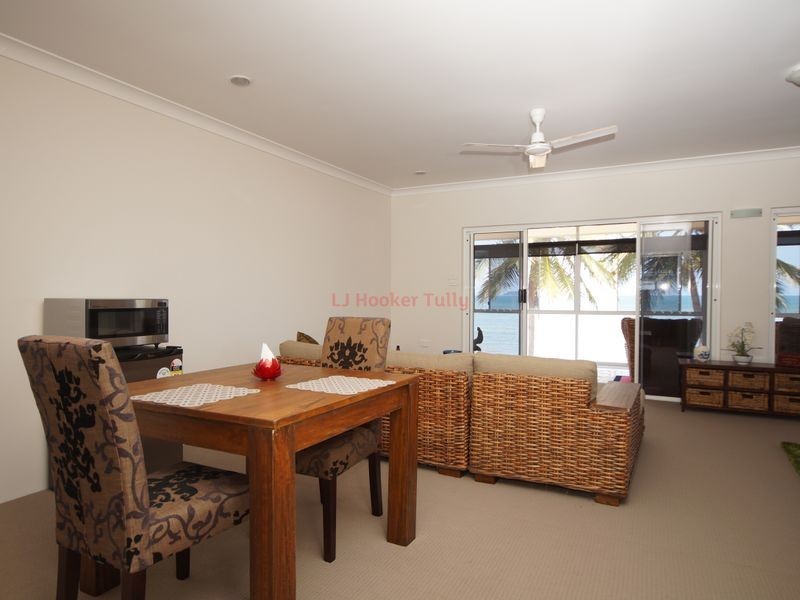 12 Taylor Street, Tully Heads QLD 4854