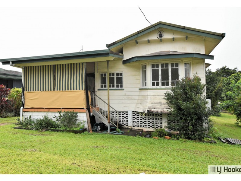 17 McQuillen Street, Tully QLD 4854