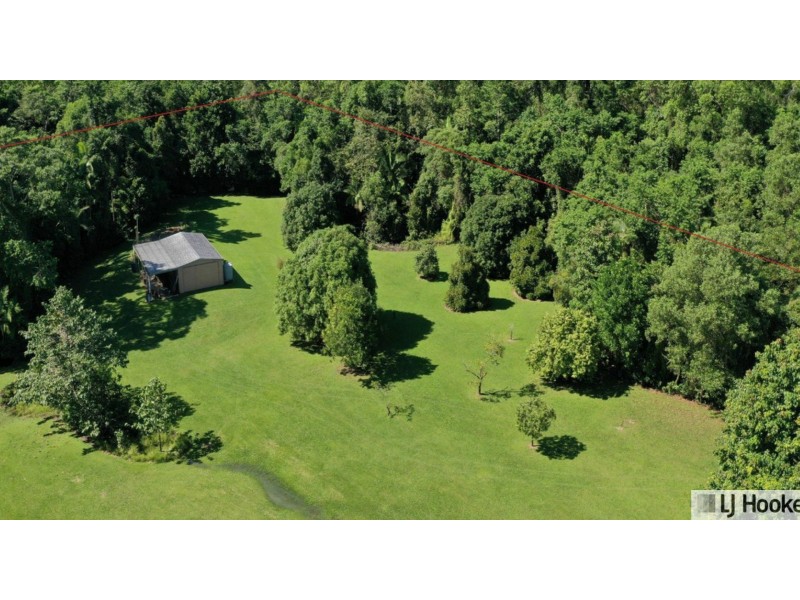 260 Benn Road, Maria Creeks QLD 4855