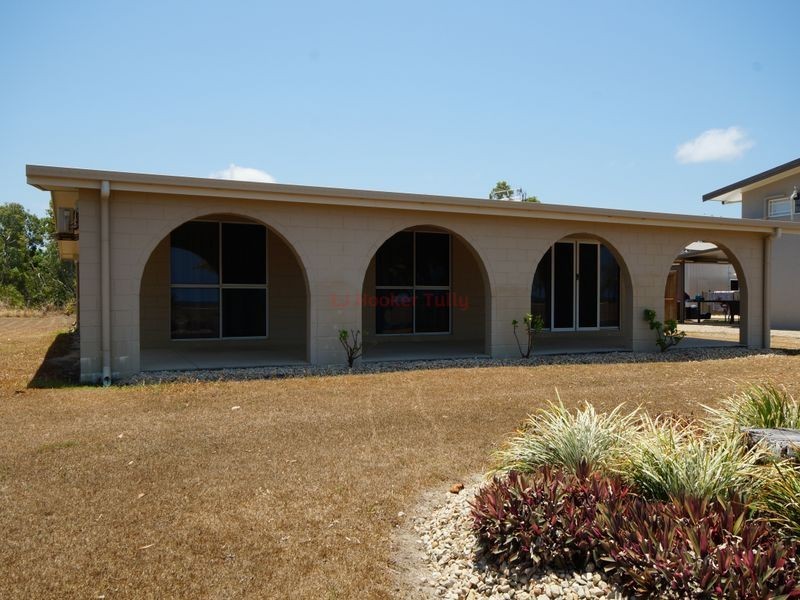83 Taylor Street, Tully Heads QLD 4854