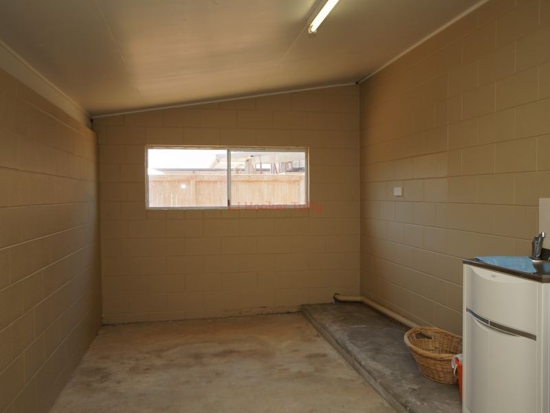 83 Taylor Street, Tully Heads QLD 4854