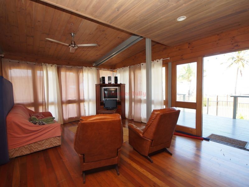 28 Taylor Street, Tully Heads QLD 4854