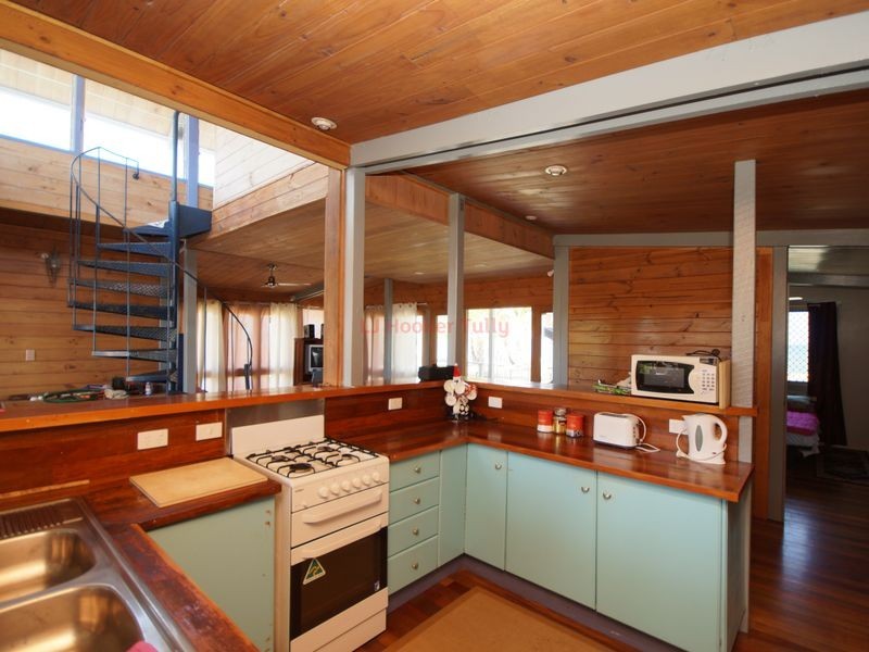 28 Taylor Street, Tully Heads QLD 4854