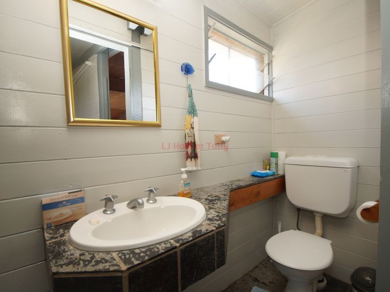 28 Taylor Street, Tully Heads QLD 4854