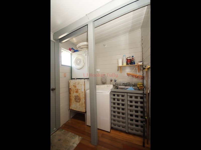 28 Taylor Street, Tully Heads QLD 4854