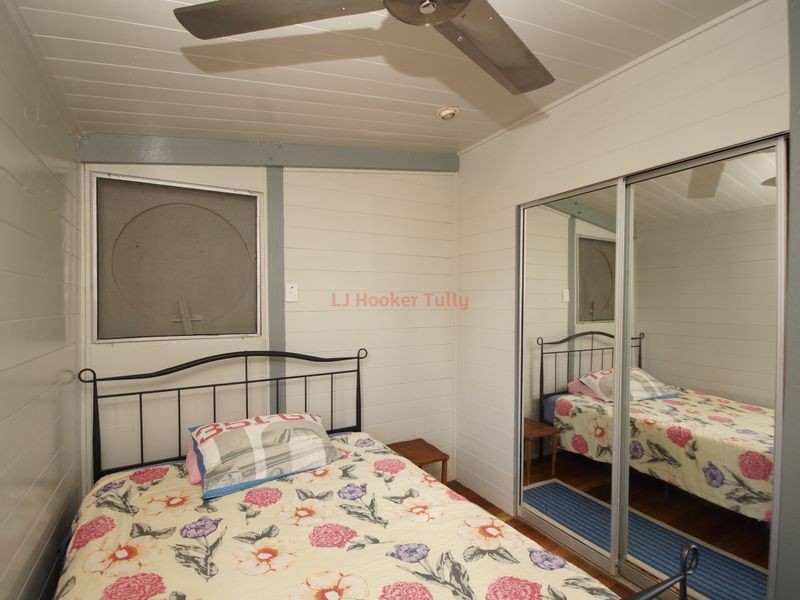 28 Taylor Street, Tully Heads QLD 4854