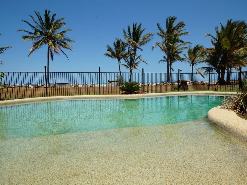 28 Taylor Street, Tully Heads QLD 4854