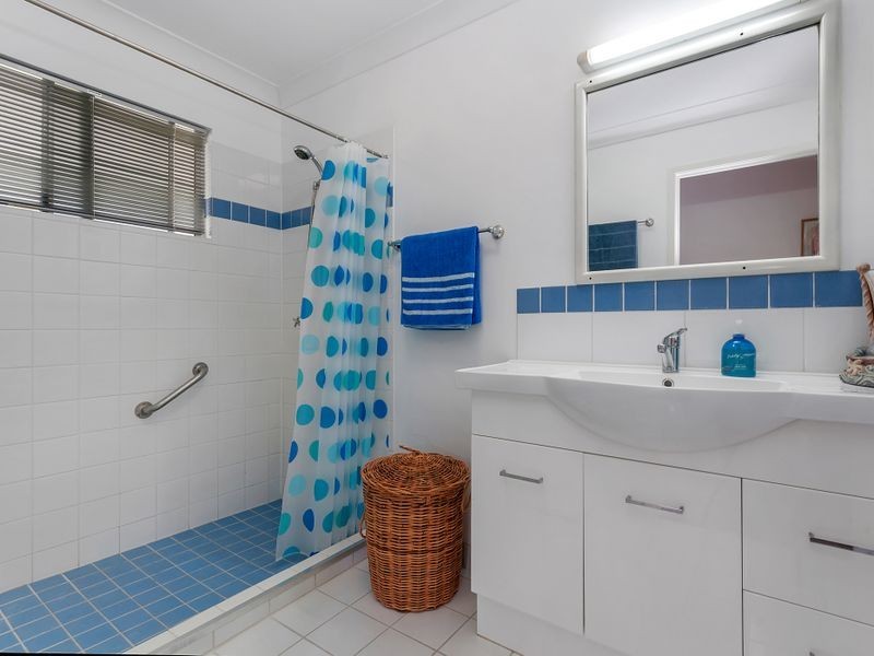 55786 Bruce Highway, Alligator Creek QLD 4816