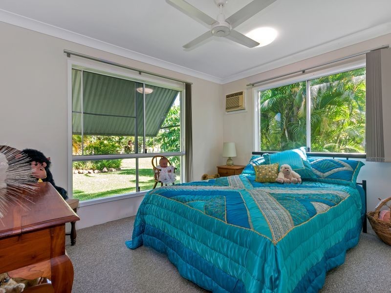 55786 Bruce Highway, Alligator Creek QLD 4816