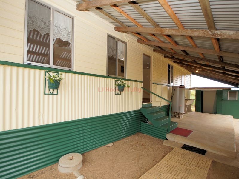 513 Tully Hull Road, Lower Tully QLD 4854