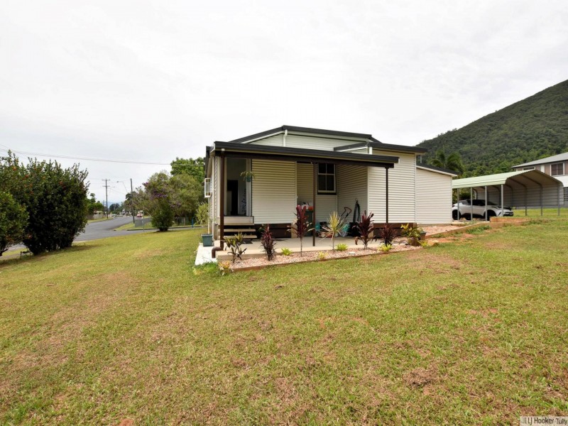 2 Parmeter Street, Tully QLD 4854
