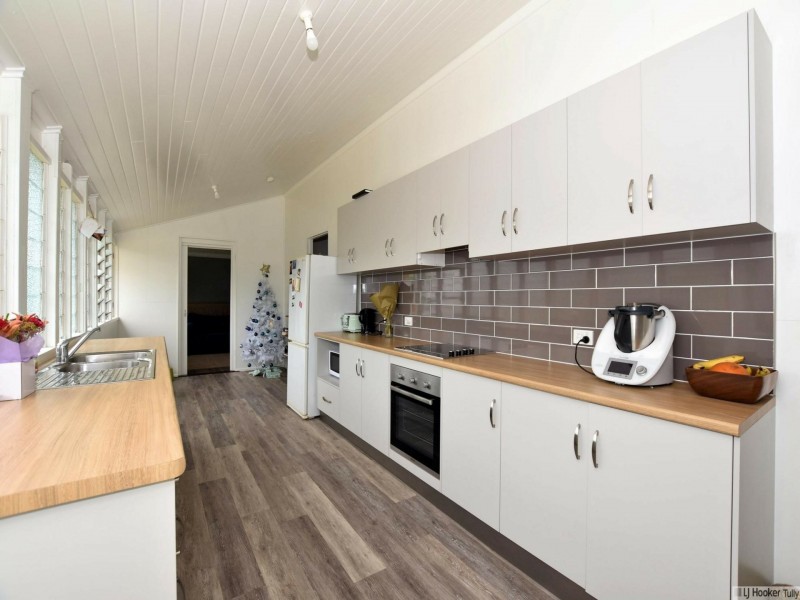 2 Parmeter Street, Tully QLD 4854