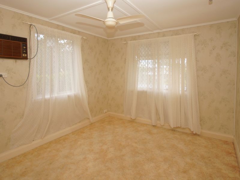 19 Henry Street, Tully QLD 4854