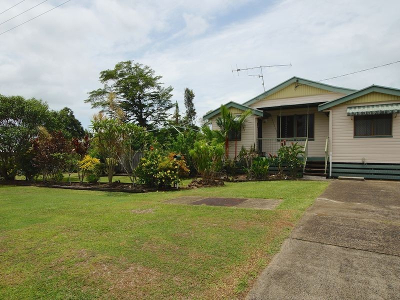19 Henry Street, Tully QLD 4854
