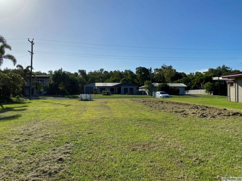 78 Taylor Street, Tully Heads QLD 4854