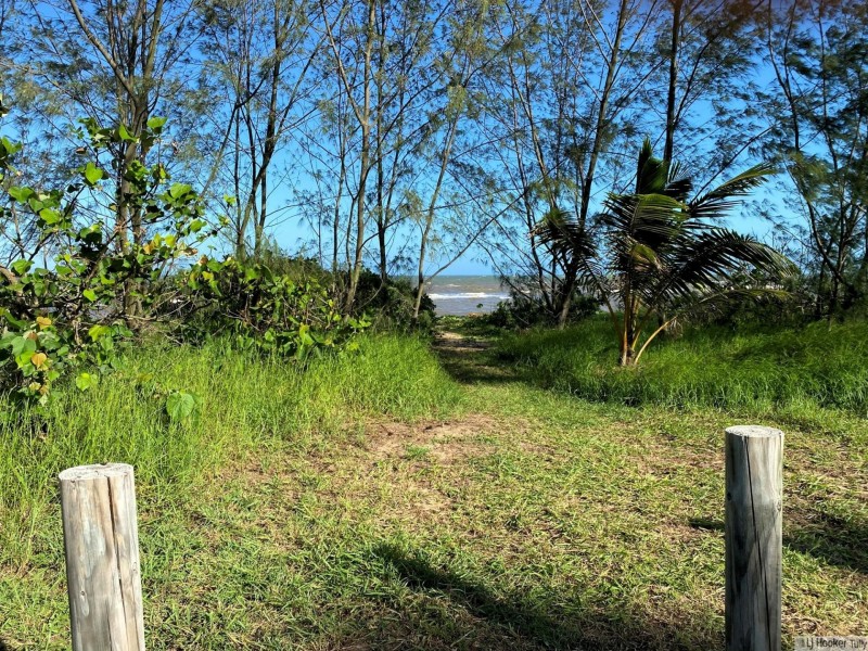 78 Taylor Street, Tully Heads QLD 4854