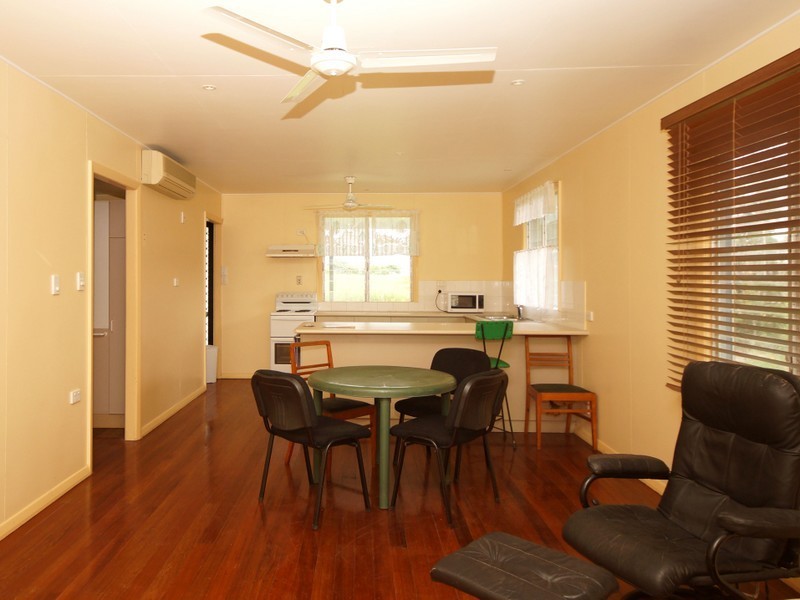 8 King Street, Tully QLD 4854