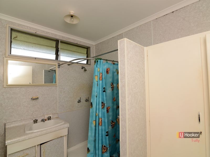 160 Bowen Street, Cardwell QLD 4849