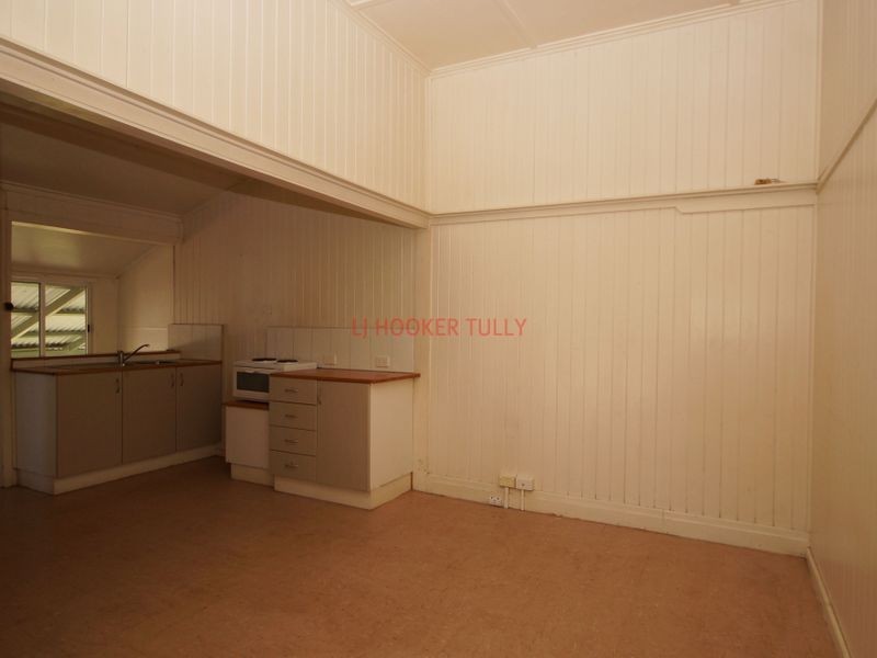 17 Cook Street, Tully QLD 4854