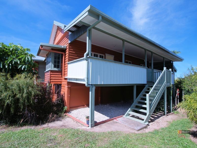 17 Cook Street, Tully QLD 4854