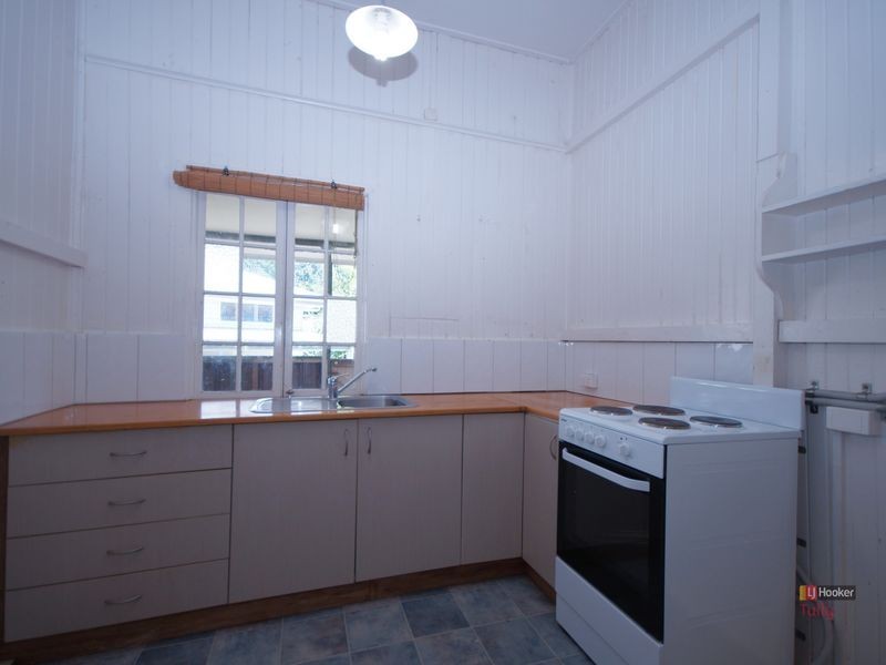 17 Cook Street, Tully QLD 4854