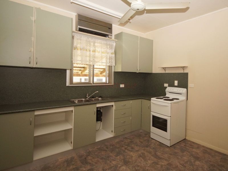 8 McQuillen Street, Tully QLD 4854